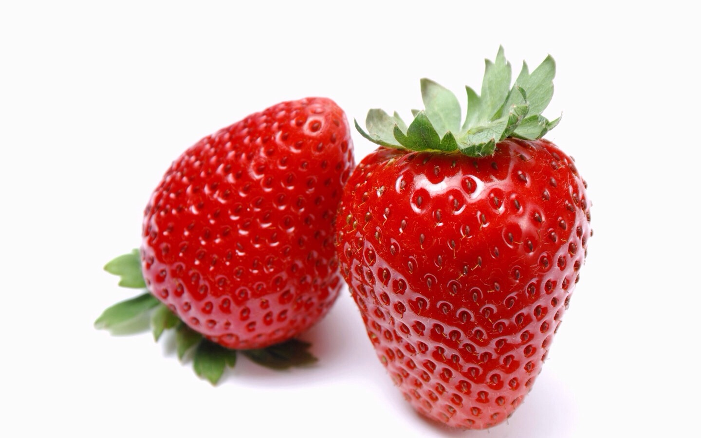 Strawberries have a very mild bleaching action and can remove superficial stains; but be sure to rinse your mouth thoroughly after eating them. Strawberries are acidic and acids erode away tooth enamel.