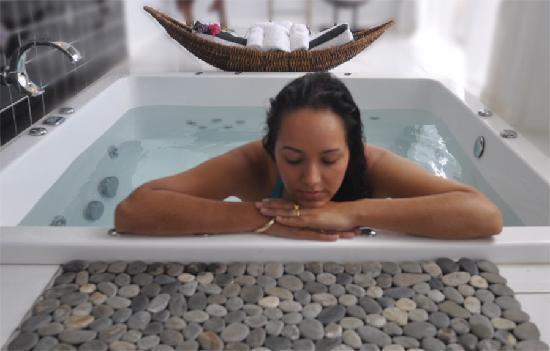 This combo draws out toxins, lowers stress-related hormones, and balances your pH levels-- a great way to balance yourself after a long or stressful week!
