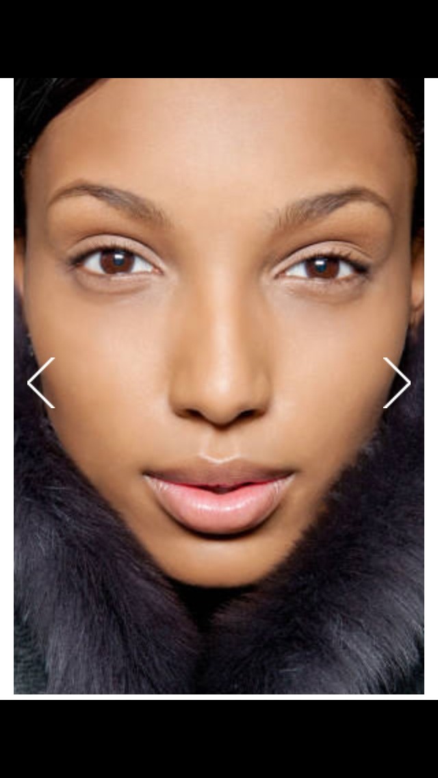 GLOWY SKIN: DAY
Discover how runway models get glowing skin for a fresh day look.