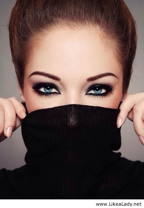 30 Great Eye Makeup Ideas For Blue Eyes! Check These Out! 
