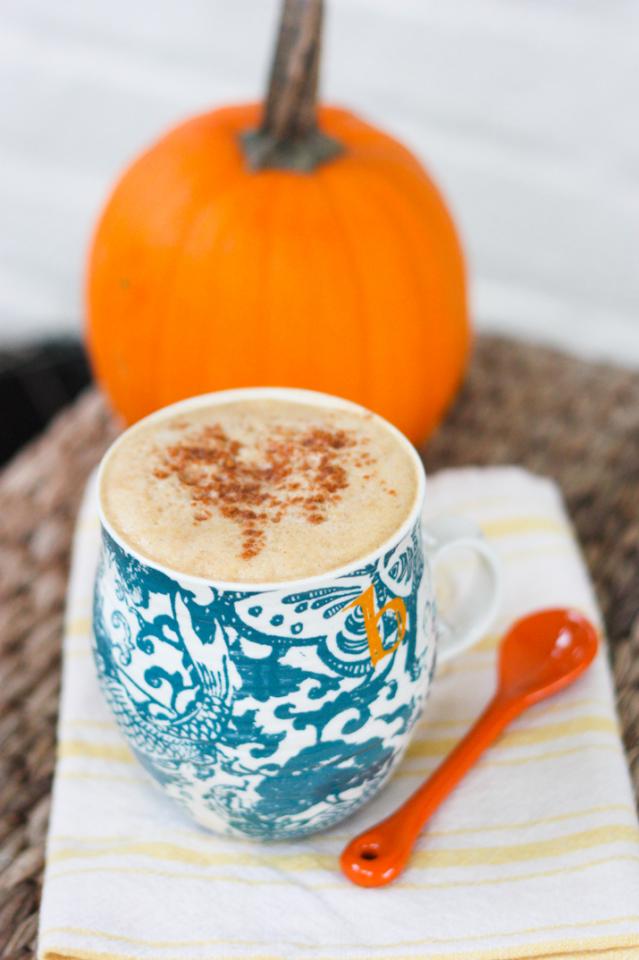 Healthy Homemade Pumpkin Spice Latte 