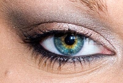 15. bronze smokey eye