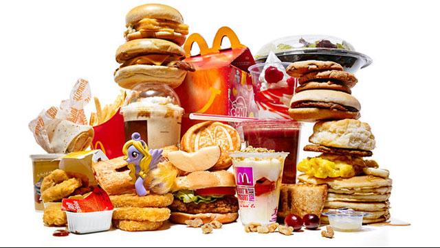 3. FAST FOOD!!! Fast food is the worse type of food to eat when you're trying to lose belly fat. Those burgers, shakes and fries have large amounts of calories, fat and carbohydrates.