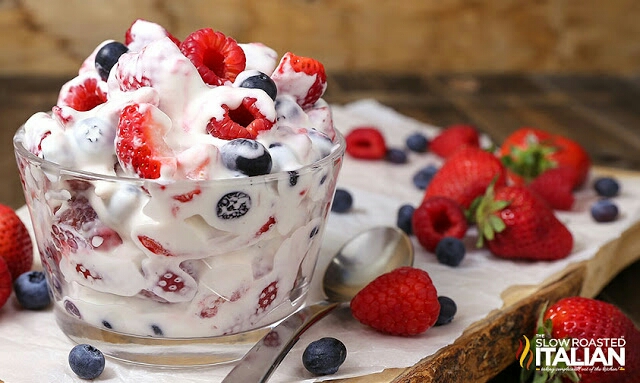 🍓 Summer Berry Cheesecake Salad 🍓