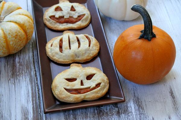 PUMPKIN PIE POP TARTS 