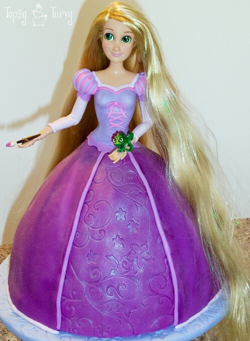 Awesome Tutorials On Doll Cakes. And Step By Step Elsa's Let It Go Cake. 😘