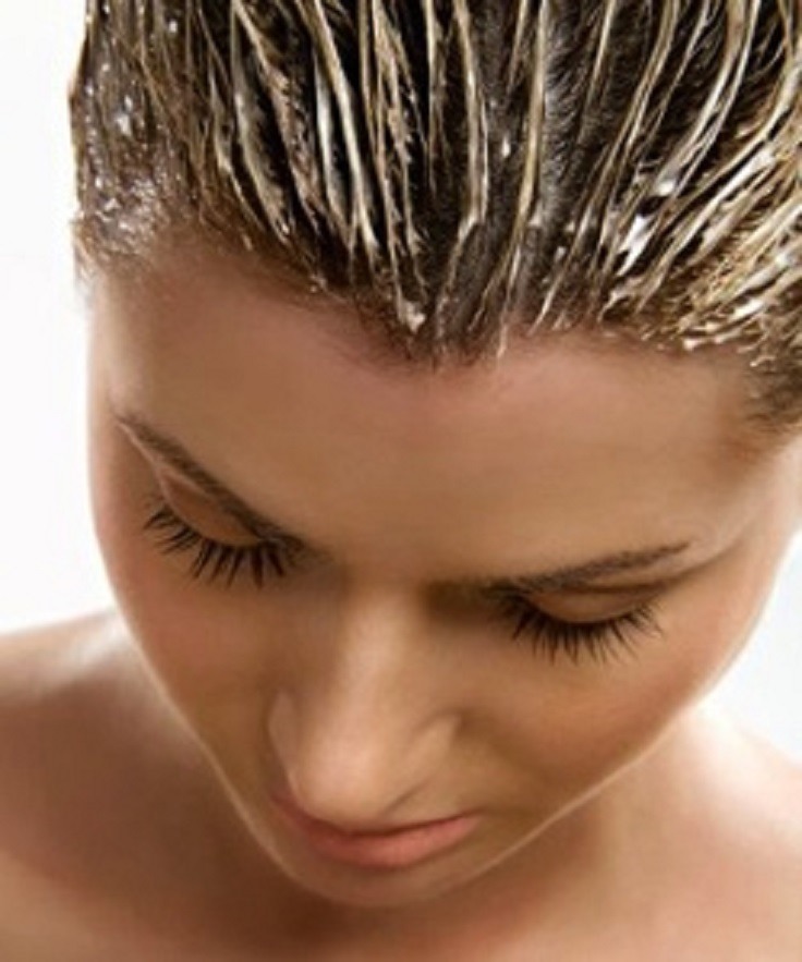 ✨3.YO YOGURT!✨
Ingredients:
1/2 cup of Yogurt (amount depends on hour long your hair is) 
2tbsp of Honey
3tbs of Coconut Milk
Method:
• Mix the ingredients in a bowl.
• Apply the mask all over your hair
• Leave it I'm for 15-20 mins
• Wash out with Shampoo and Conditioner. Next tip ➡️