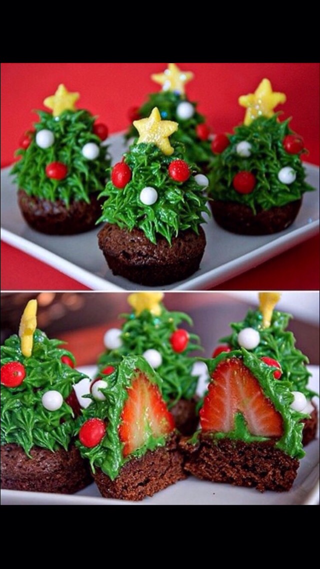 Gorgeous Christmas tree cakes with a hidden surprise! Yummy!!! 