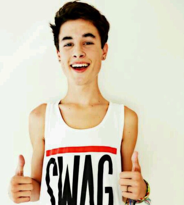 Kian Lawley: I have been watching Kian for close to 4 years now, back when he and Sam made music videos and he is just so funny and he makes anyones day he is definitely worth checking out. ;)