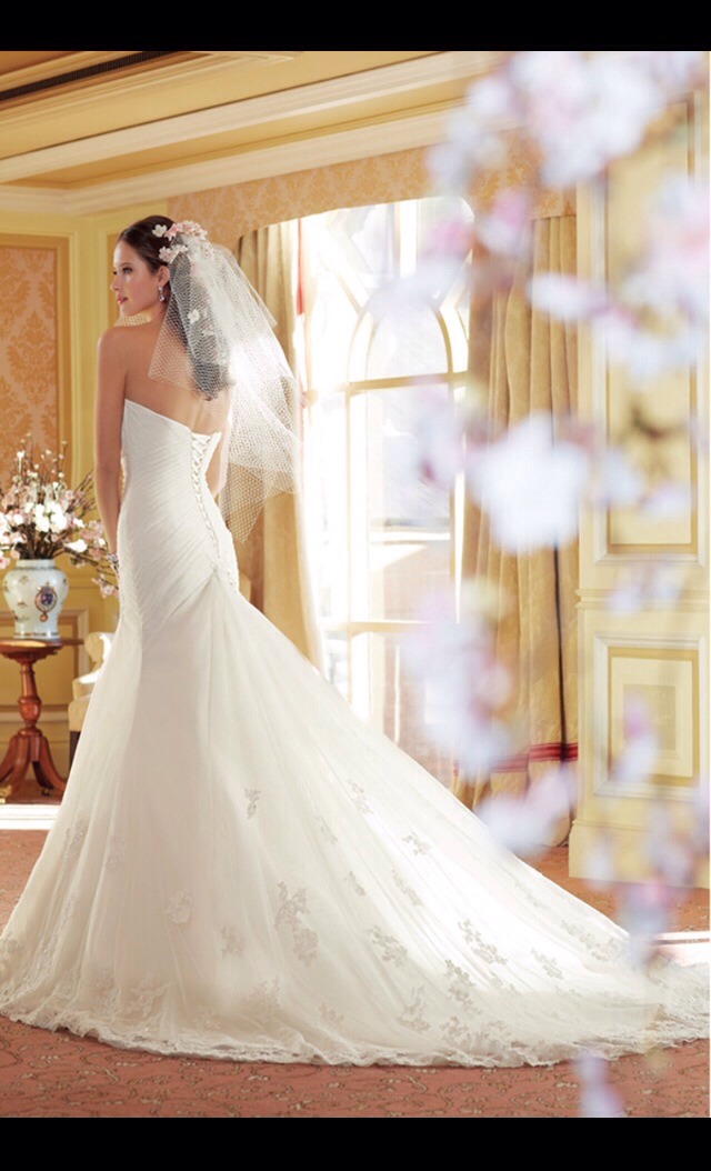 Beautiful Wedding Dresses UNDER $500! π #tipit