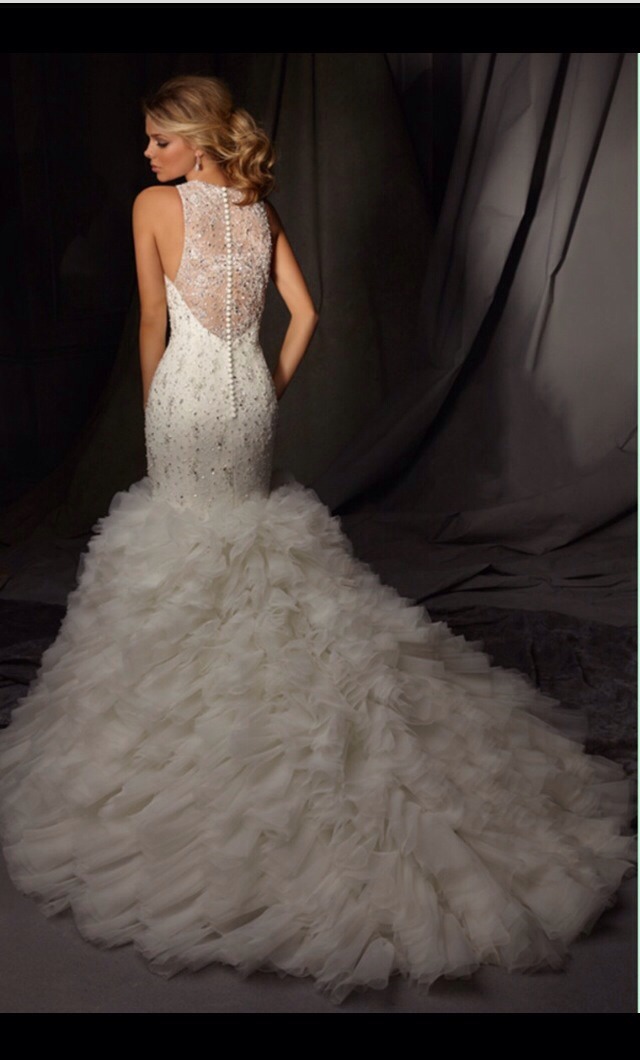 Beautiful Wedding Dresses UNDER $500! π #tipit
