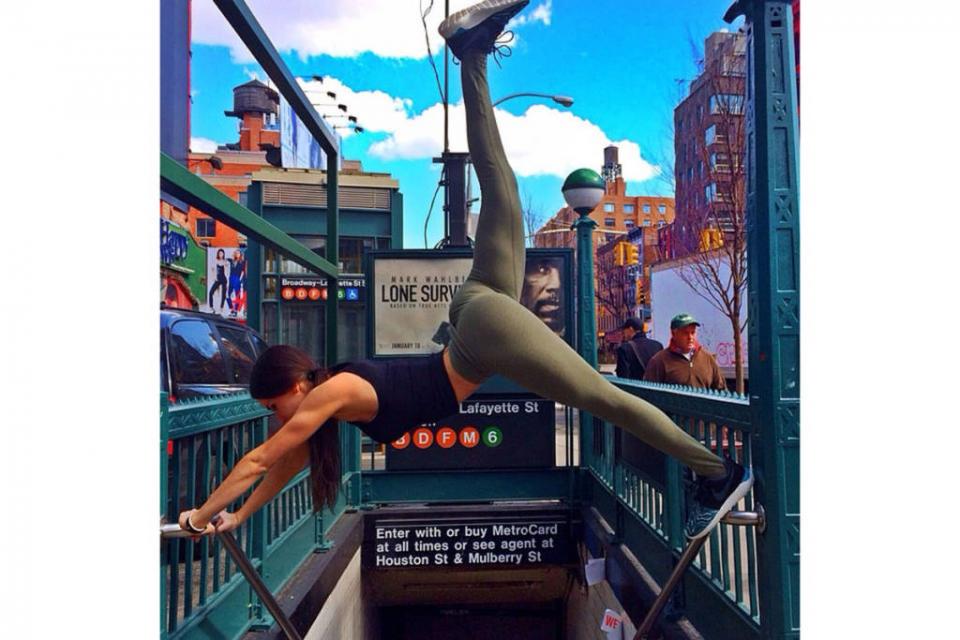 Jen Selter
@jenselter
Known as one of the best butts on instagran, jen is a Newyork native & fitness model.