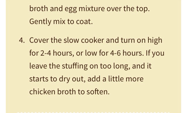 SLOW COOKER THANKSGIVING STUFFING!