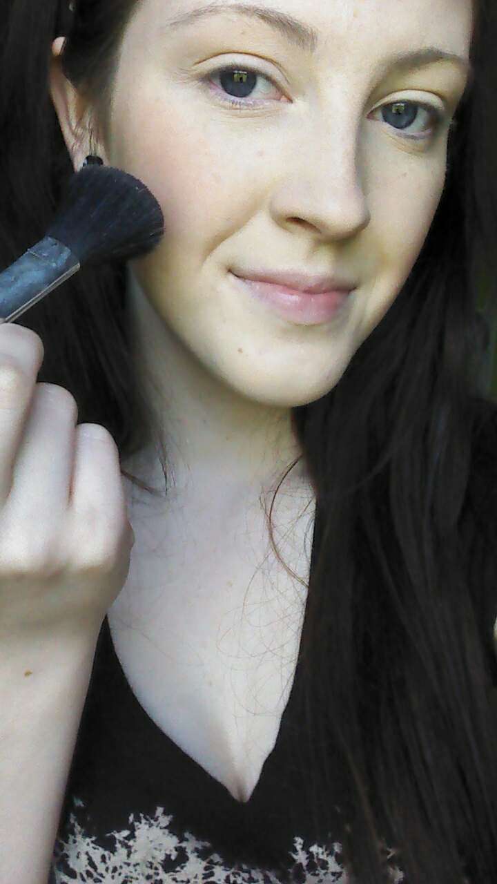 Apply #blush to the apples of your cheeks. Smiling lightly may make the apples of your cheeks stand out more to see where to apply the blush. 