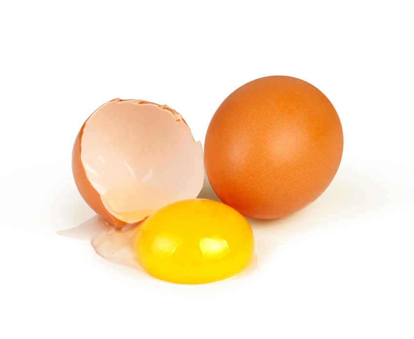 Face Mask #2: Egg Yolk
---------------------------------

How To Apply:

• Whisk the yolks 
• Apply with brush/hands
• Leave on for 30-60 seconds
• Rinse off with cool water

Egg yolks are packed with vitamin A which will help fight acne. This will also help brighten the skin. 