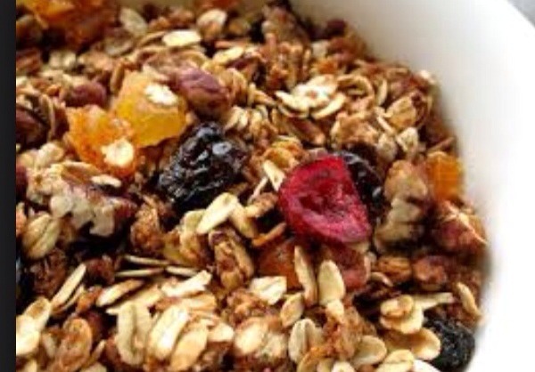 We all know skipping breakfast is bad for us but so are some breakfast options, why not try gronola which is healthy and tastes nice and can have varies options of different dried fruits with them 