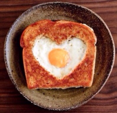 egg in a bread