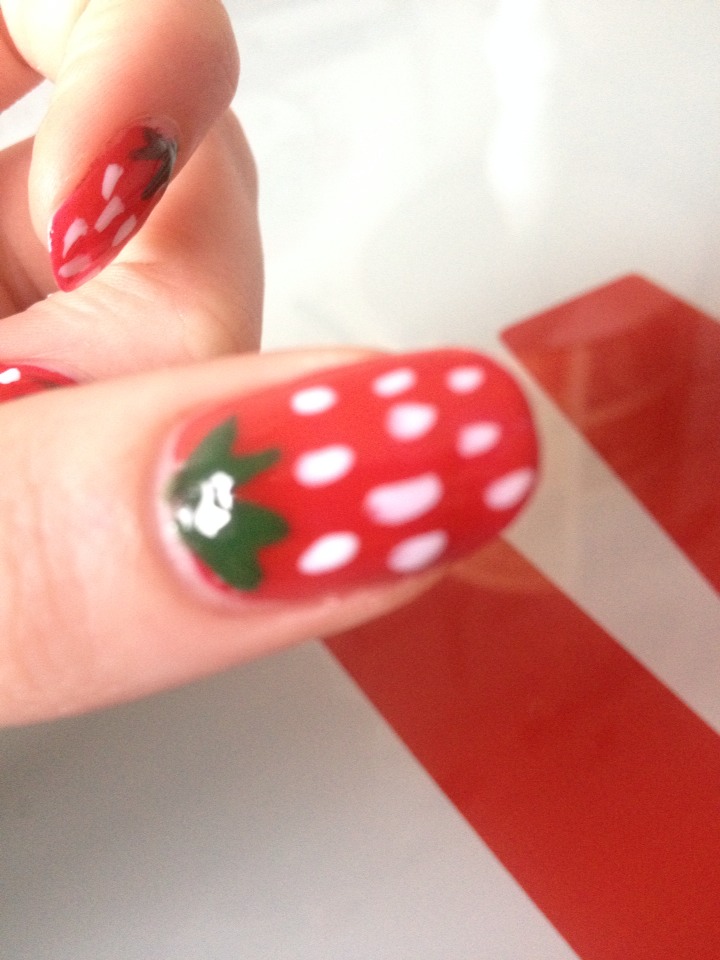 🍓with a white striper, nail pen or bobby pin dipped in polish, draw or dot white on the red when dry, to create the seeds 🍓