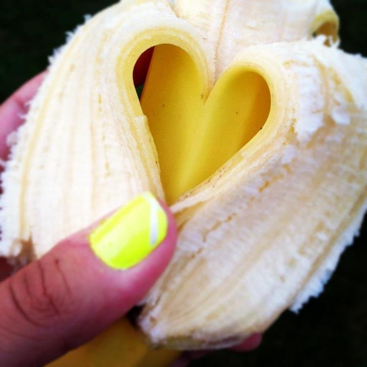 9.) Bananas 🍌🍌🍌 A banana is very filling and if you add maybe a few slices to your cereal or toast in the morning it will fill you up more and you won't be wanting the time to hurry up for lunch.