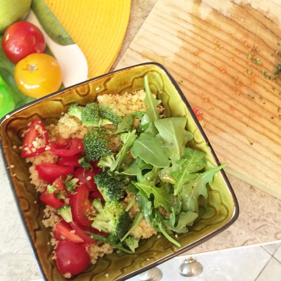 9- When the couscous is cooled down, add the veggies, the aragula, nuts (if you want). 

10- Put the dressing on top and add salt, pepper, lemon juice and basil. 
