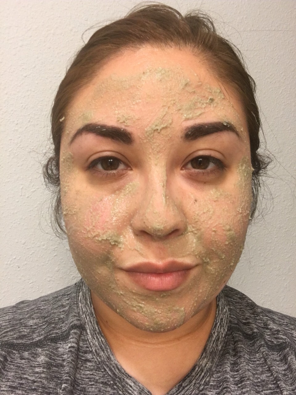🔹 Mix 1 tsp of the mask with equal or more parts of water. 

🔹 Mix until you get a paste like consistency

🔹  Apply to clean face and leave for 15 minutes

🔹 while washing off gently massage to exfoliate

Tip:

instead of using water you can use yogurt, egg white, fresh cream or milk
