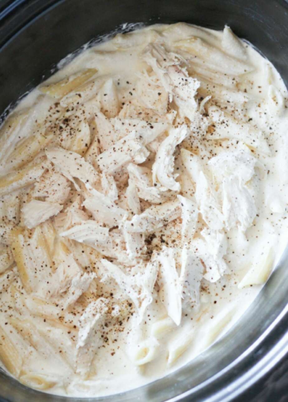 Slow Cooker Chicken Alfredo!! So Good!