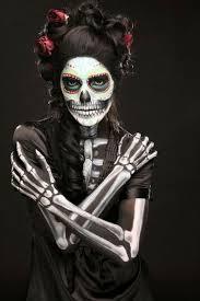 20 Creepy But Cool Halloween Makeup Ideas! #Halloweentip