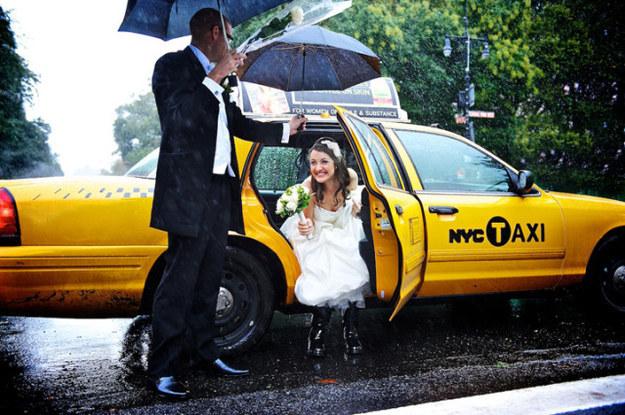 Couples Who Photographed Their Wedding In RAIN And NAiled It-part 2 ♥♥♥♥