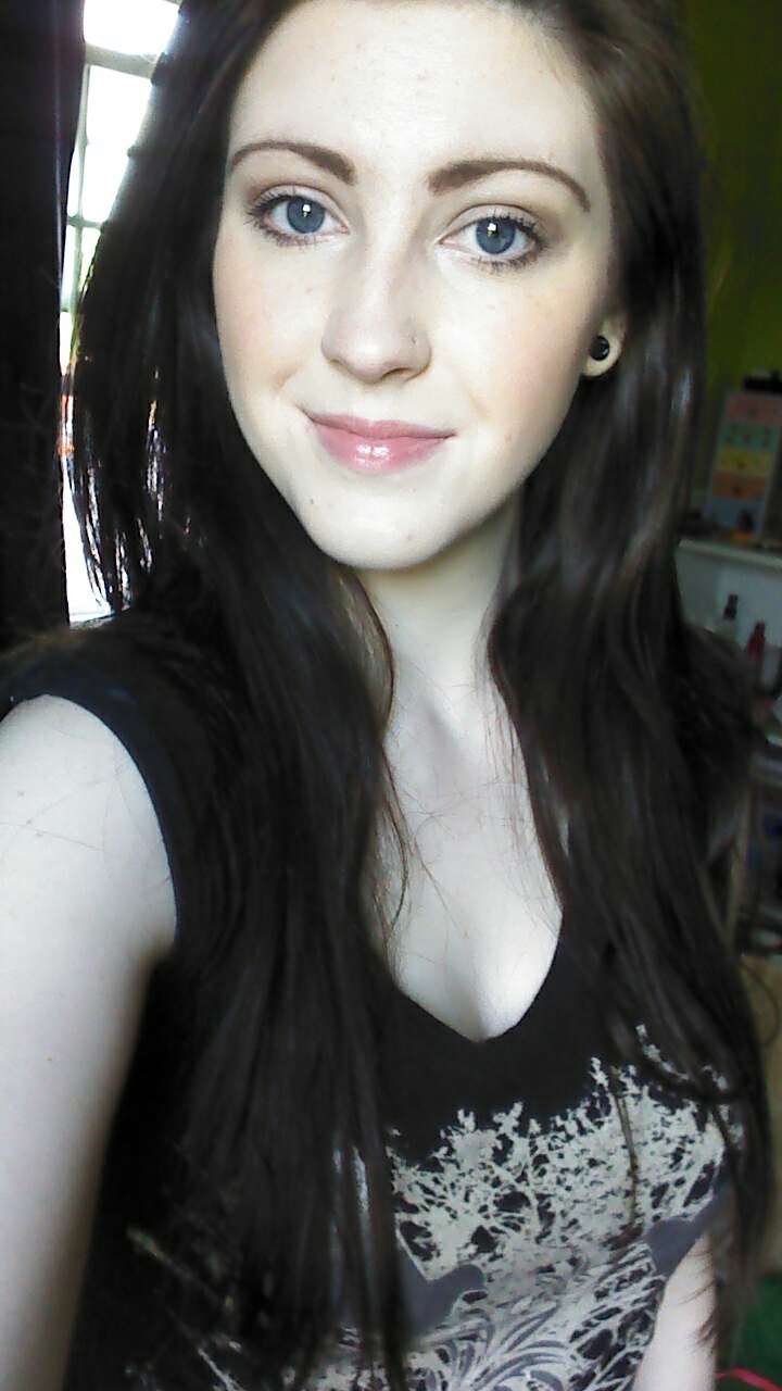 ... and TADAAA! Your clean, fresh and fast #makeup! Hope you enjoy! (: 