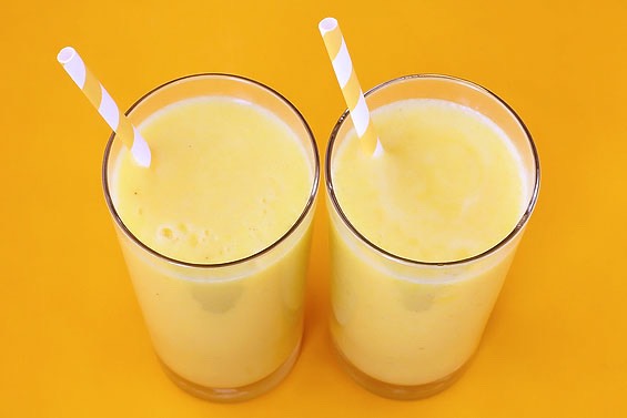 Pineapple smoothie
( again choose the portion size yourself)
Pineapple or pineapple juice
Mango and orange juice
Mango
Ice
Mango yoghurt