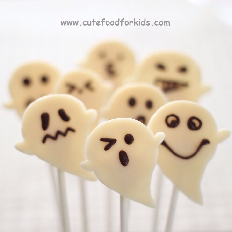 Ghost Marshmallow lollipops