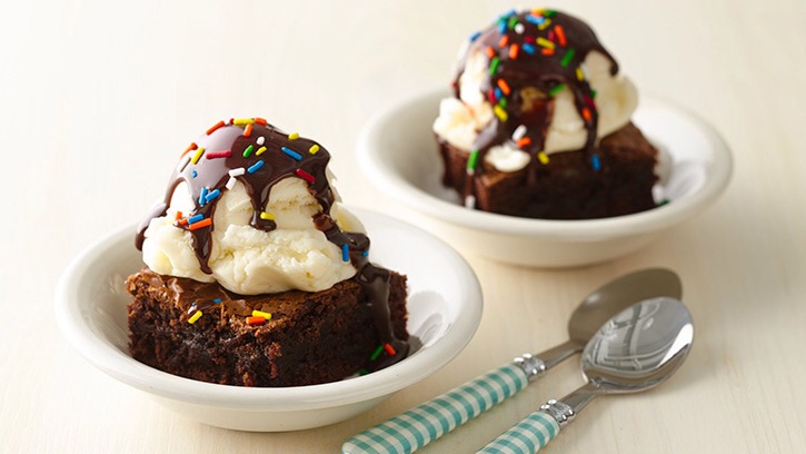 🍴Dinner And Dessert: Ultimate Chicken Fingers And Brownie Sundaes! Yum!🍴