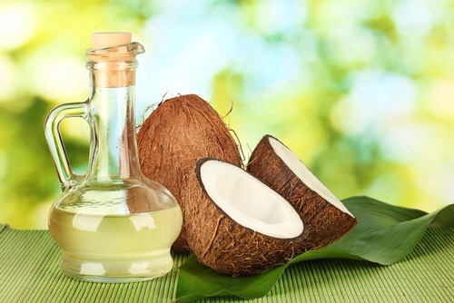 4. Coconut oil
Coconut oil gives a good nutrition. Melt down the coconut oil and then wait until it cools. Using your palms, put the oil on your hair and massage. Leave the coconut oil for a while and then shampoo your hair. You will get fullness of it.