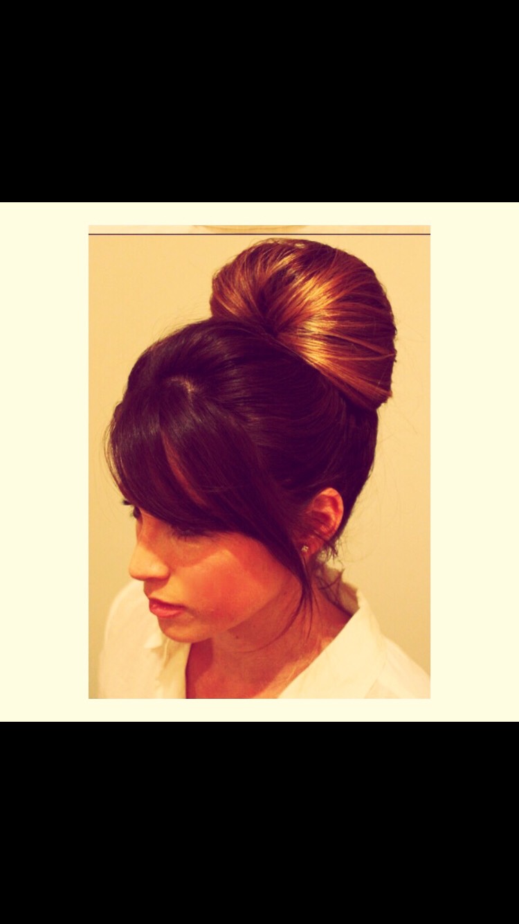 Super Easy Super Cute Top Bun !! 