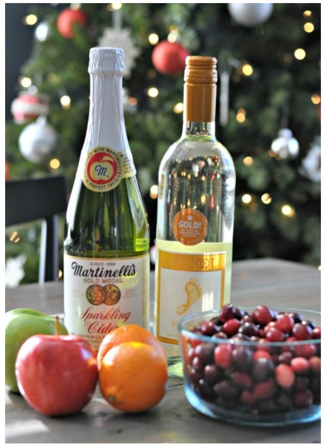 Make your own holiday sangria! So yum!