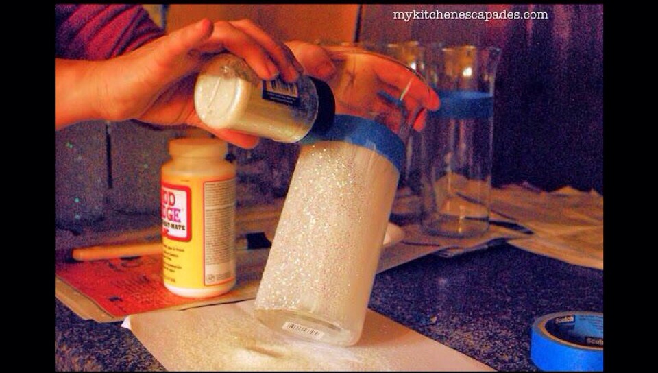 DIY Glitter Vases😍