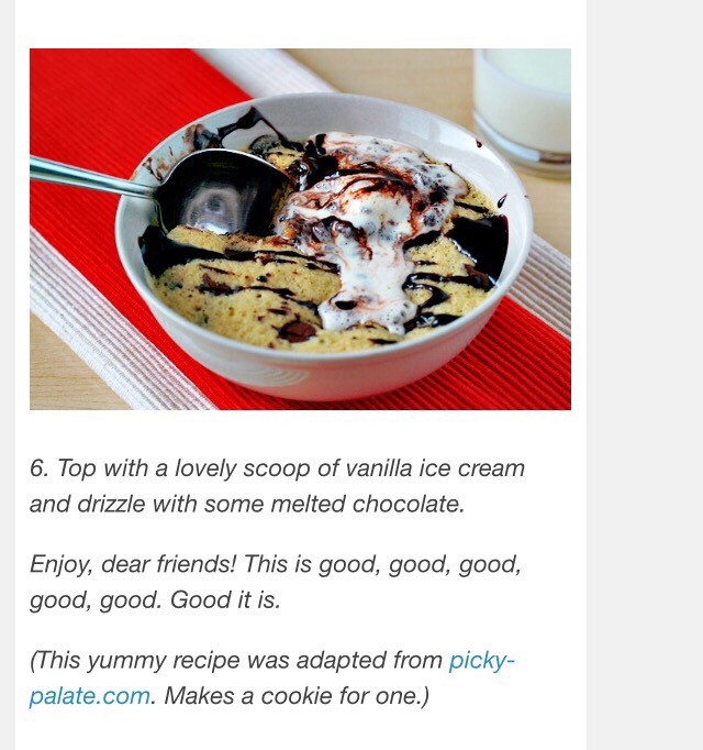 2 Minute Chocolate Chip Cookie !!!