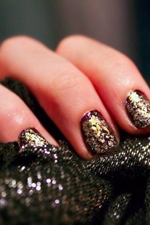 2. Textured Gilded Mani
The gilded layer is stamped on with tin foil, and you can amp up the contrast by using gold and silver polishes. Get directions here: quietlioncreations.blogspot.com
