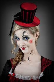 25 Creepy But Cool Halloween Makeup Ideas! #Halloweentip