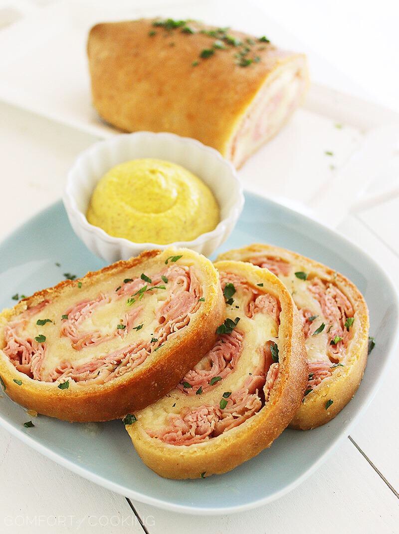 3-Ingredient Baked Ham and Cheese Rollups