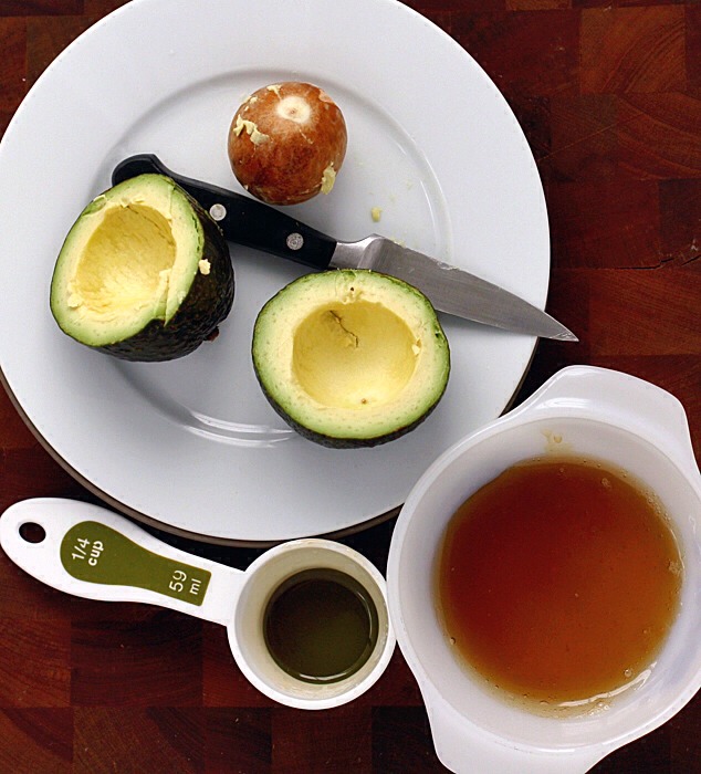 DRY SKIN RESCUE FACIAL HOMEMADE DIY

1/2 of an avocado
1/4 cup honey

First of all let’s set the stage.  Put on your bathrobe and start up some spa music.  If you have children, make them leave the room.  If you can’t do that do the next best thing: put on some headphones!