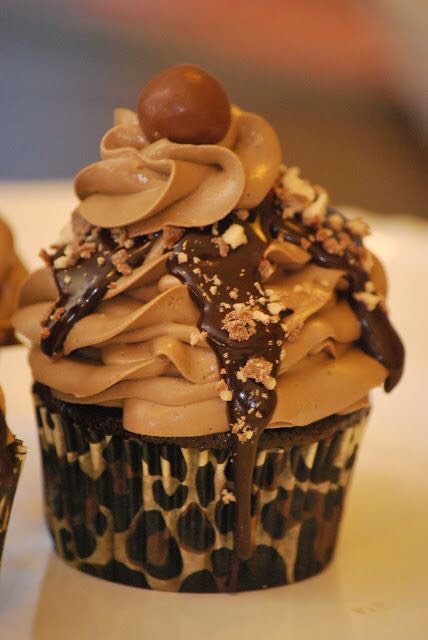 Mocha Crunch Cupcakes
