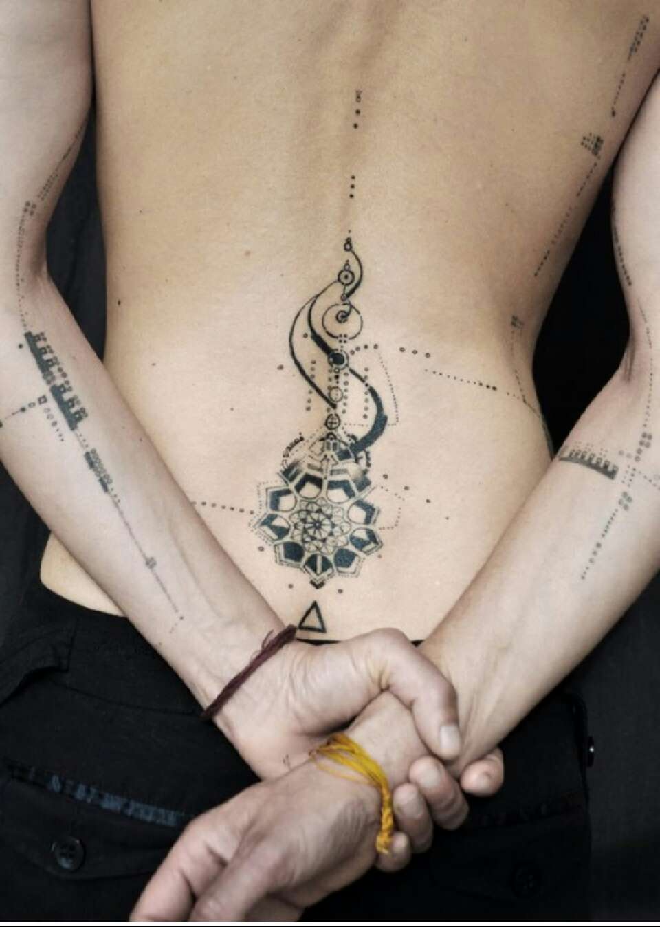 Spectacular Spine Tattoos !!!