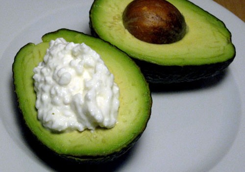 AVOCADO AND COTTAGE CHEESE