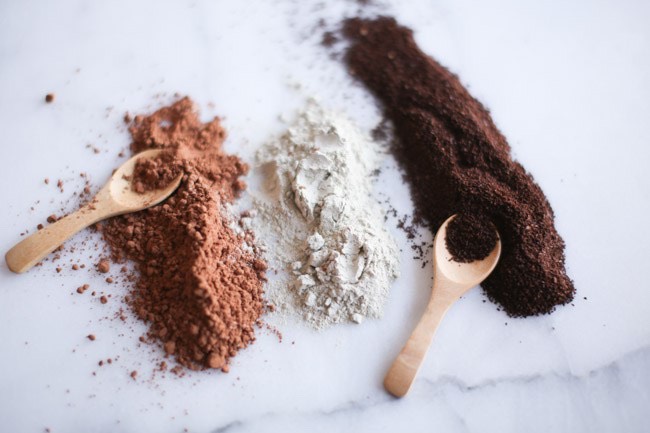 ANTI-AGING MOCHA MUD MASK RECIPE

