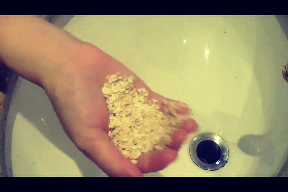 Take a palm full of oatmeal.