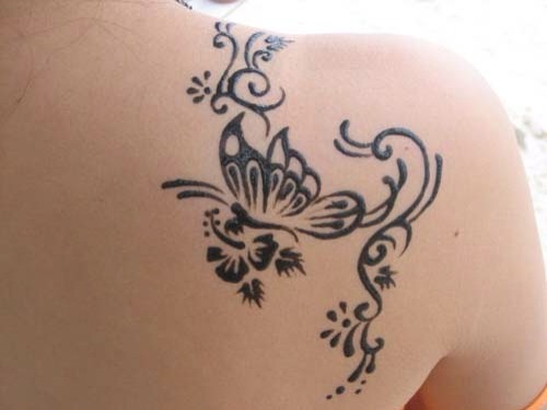 Cute Henna Designs 😘