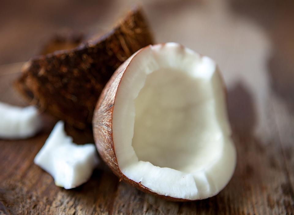 Healthy Habit #9: Use coconut oil for cooking What smells like an exotic vacation and can shrink your waist faster than your favorite Zumba class? You got it: coconut oil. just 2 tablespoons per day reduced waist circumference by an average of 1.1 inches over the course of a month.