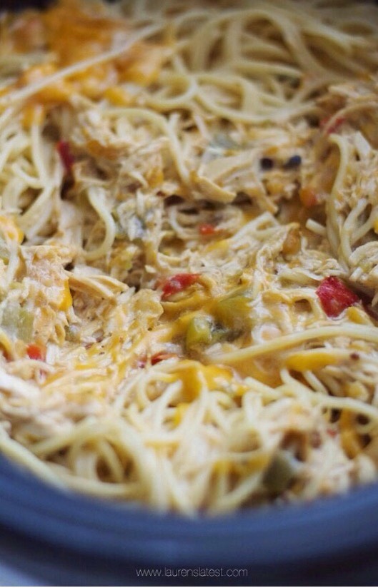 Crockpot AMAZING Cheesy Chicken Spaghetti😍😍🍝🍝🍝🍝