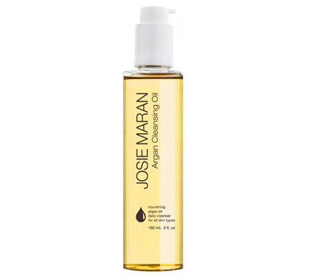 Cleansing oils: 
Cleansing oils are a great way to remove make-up at the end of a long day. They help to remove everything! Cleansing oils are perfect for all skin types because it balances the skin and normalizes everything! ( it also helps to fight acne )  
